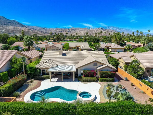 $995,000 | 9 White Sun Way, Rancho Mirage, CA 92270