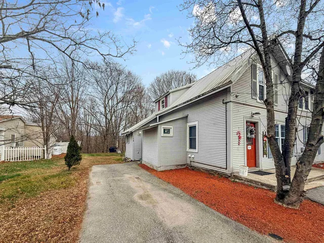 $2,200 | 230 King Street, Unit B, Boscawen, NH 03303