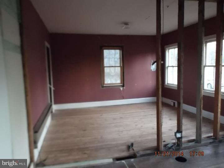 1139 Old Fritztown Road Reading, PA 19608 - Photo 3 of 17