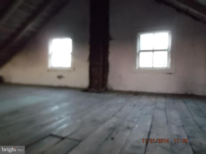 1139 Old Fritztown Road Reading, PA 19608 - Photo 5 of 17