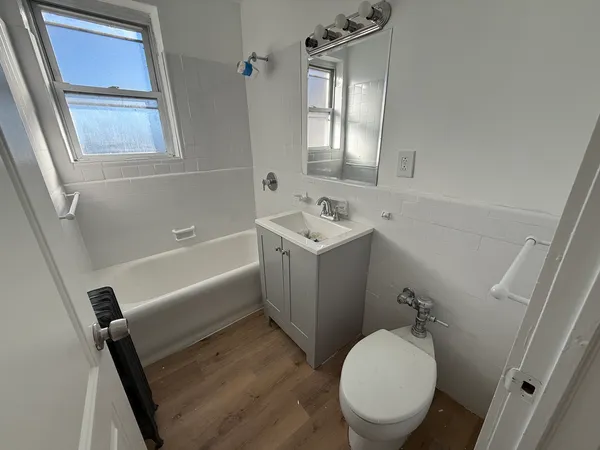 $1,525 | 6930 North Greenview Avenue, Unit 506, Chicago, IL 60626