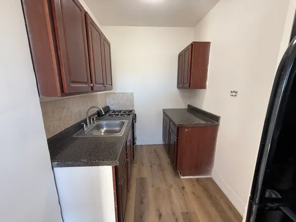 $1,525 | 6930 North Greenview Avenue, Unit 506, Chicago, IL 60626