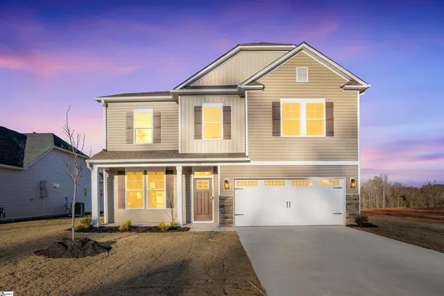 $374,900 | 155 Hunter Ridge Drive, Boiling Springs, SC 29316