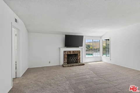 $3,900,000 | 24962 Eldorado Meadow Road, Hidden Hills, CA 91302