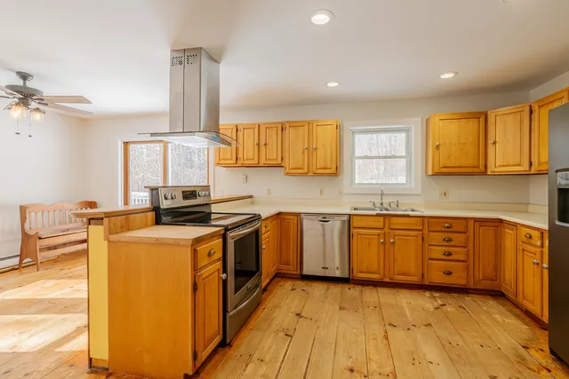 $395,000 | 725 Dunlap Farm Road, Sunderland, VT 05250