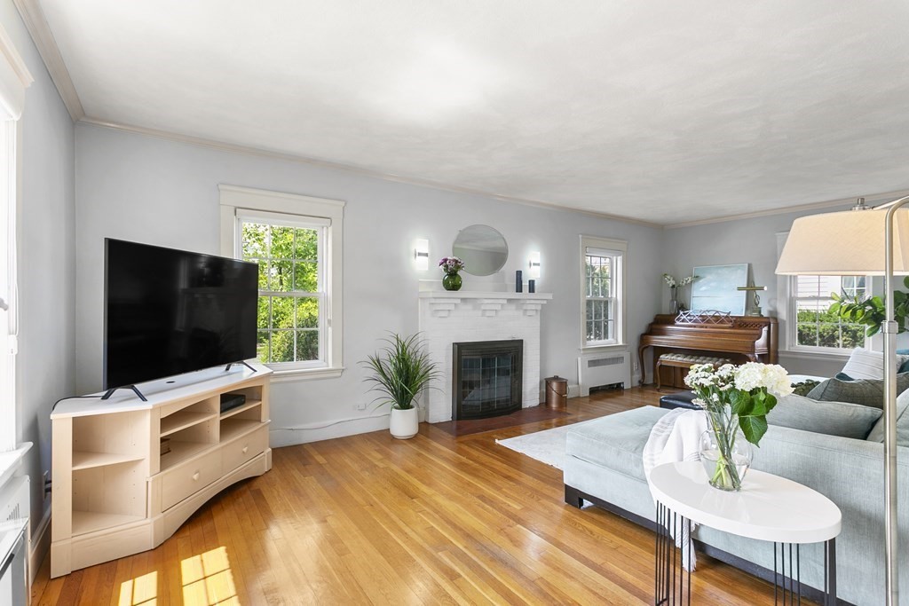 10 Raleigh Street Arlington, MA 02474 - Photo 3 of 36 Gallery Image 3