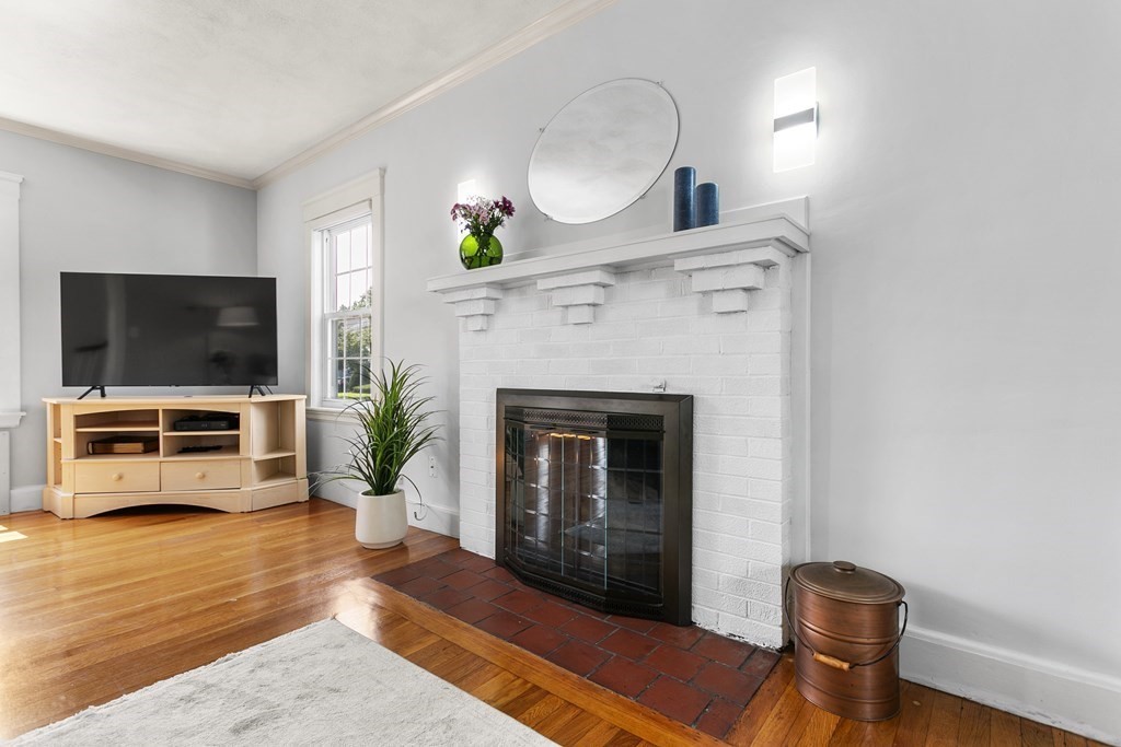 10 Raleigh Street Arlington, MA 02474 - Photo 5 of 36 Gallery Image 5