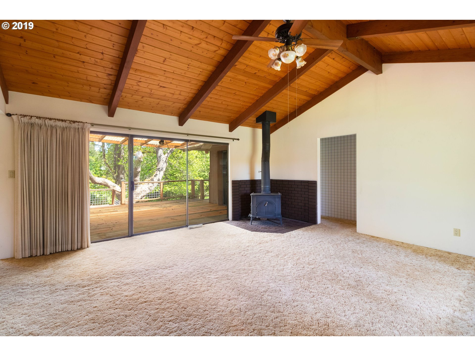 706 River Bend Road Roseburg, OR 97471 - Photo 7 of 30 Gallery Image 7