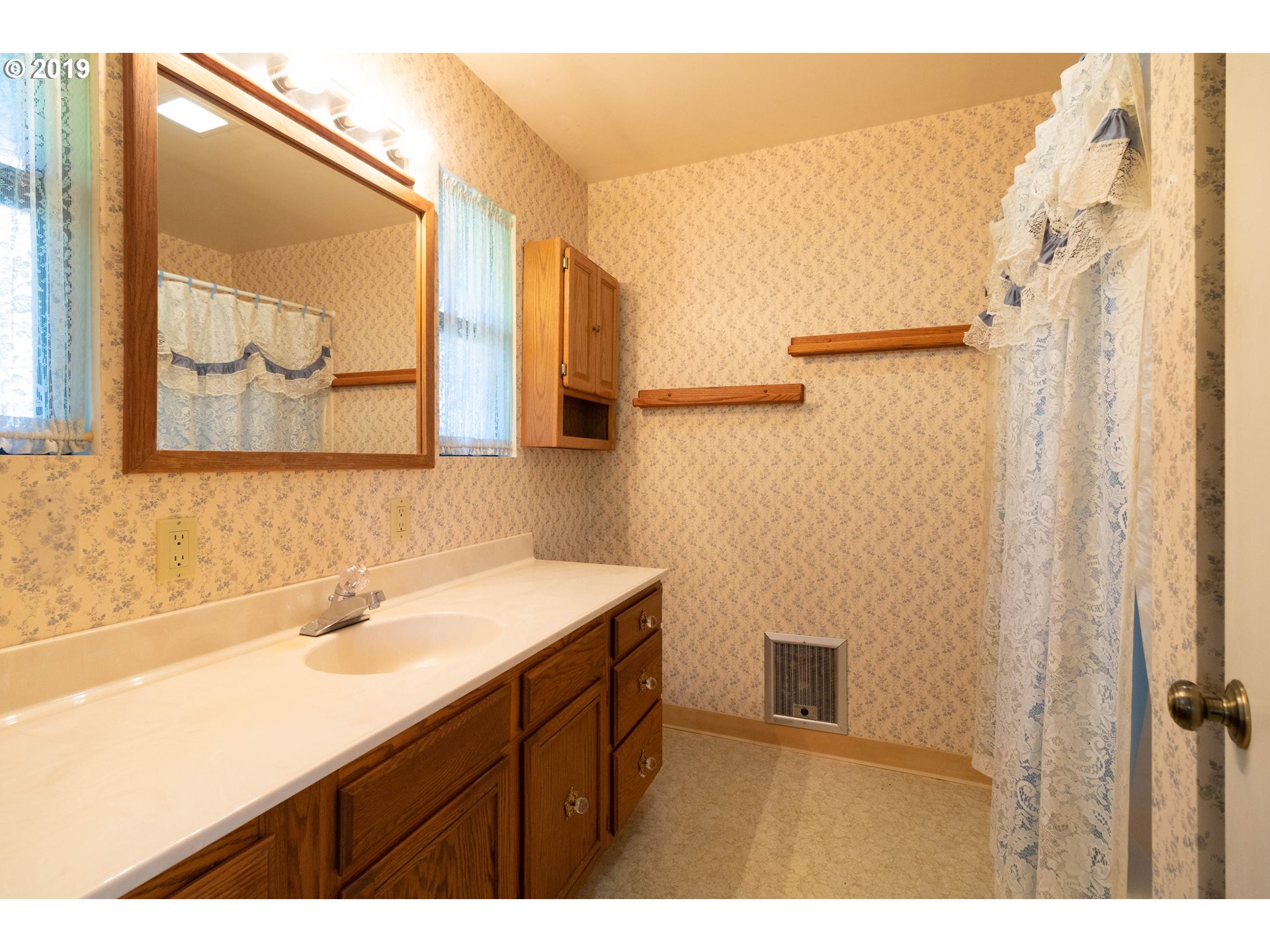 706 River Bend Road Roseburg, OR 97471 - Photo 9 of 30 Gallery Image 9