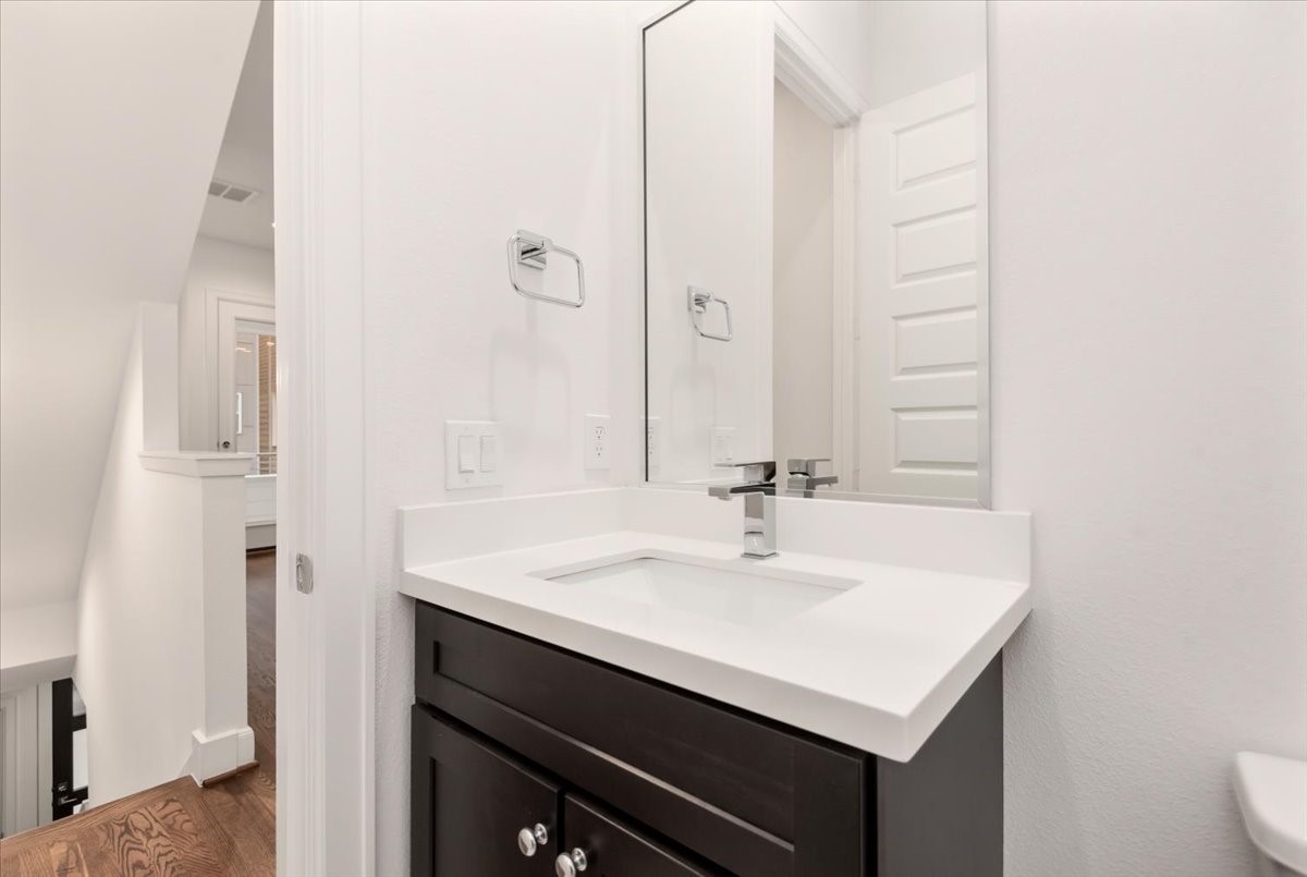 2777 Clinton Drive Houston, TX 77020 - Photo 11 of 37