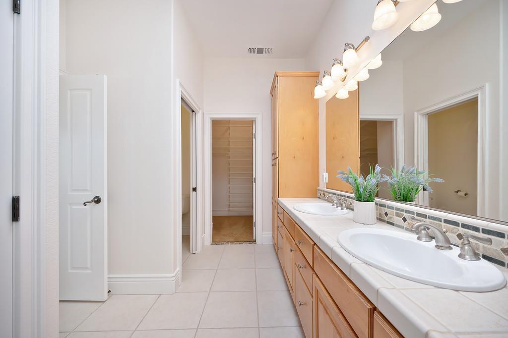 15084 Rio Circle Rancho Murieta, CA 95683 - Photo 35 of 51