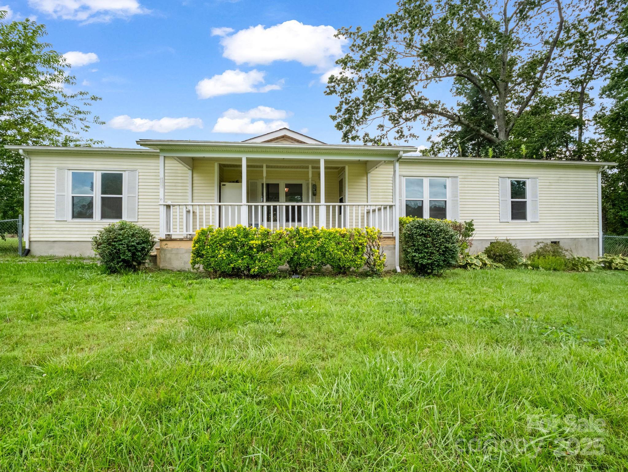 355 Staton Road Flat Rock, NC 28731 - Photo 2 of 34 Gallery Image 2