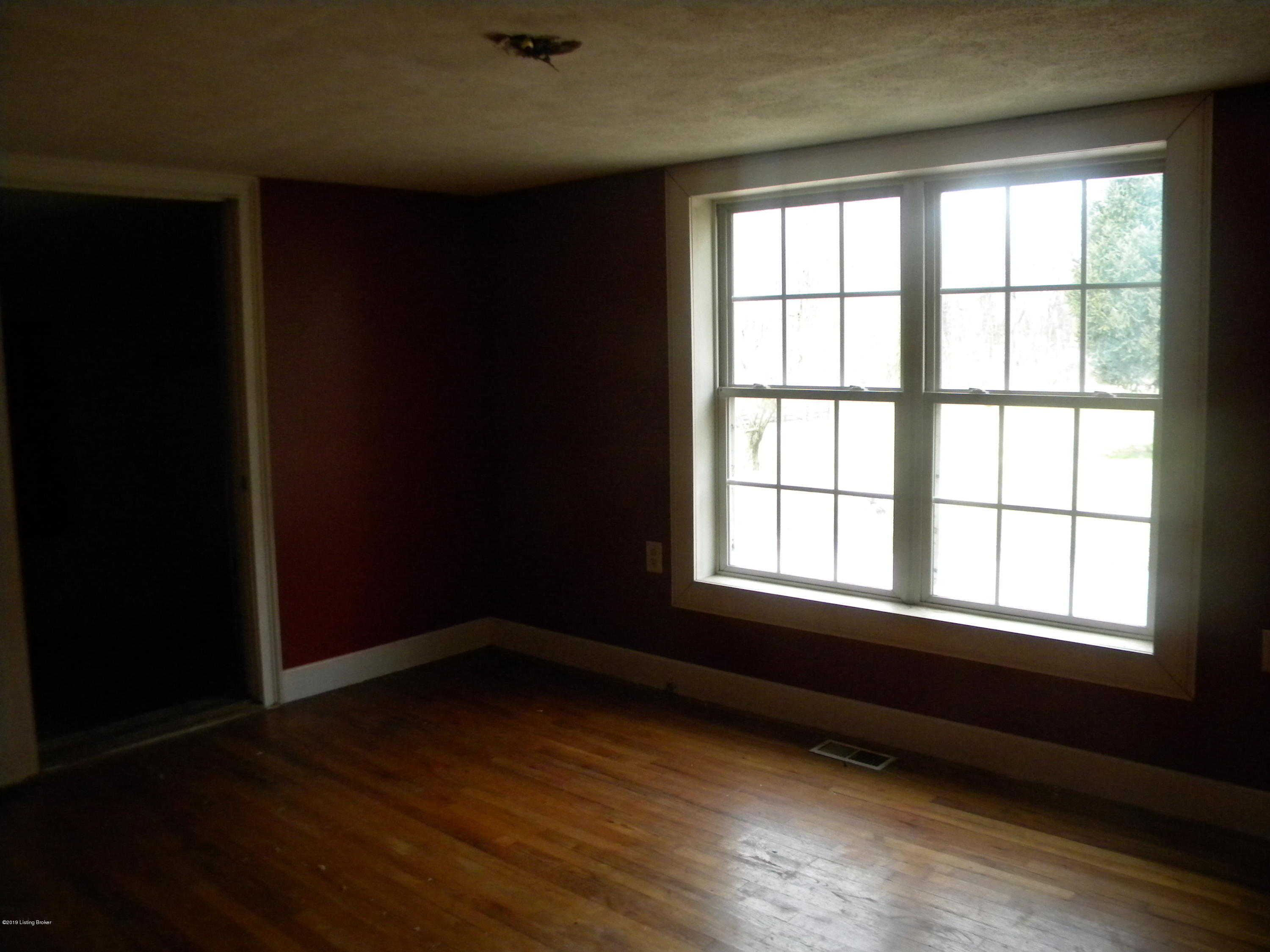 4700 Dover Road Louisville, KY 40216 - Photo 7 of 9 Bedroom