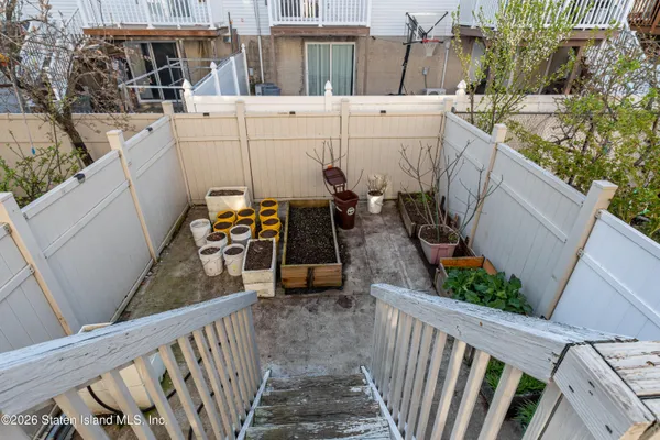 $688,000 | 69 Alex Circle | South Beach