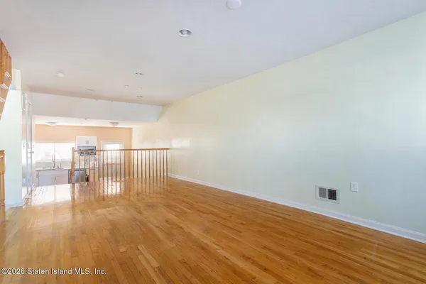 $688,000 | 69 Alex Circle | South Beach