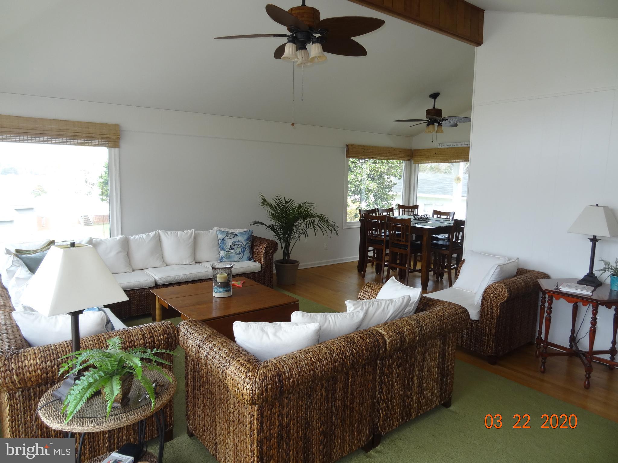 71 Fairview Road Louisa, VA 23093 - Photo 17 of 101 Light and Bright Family Room