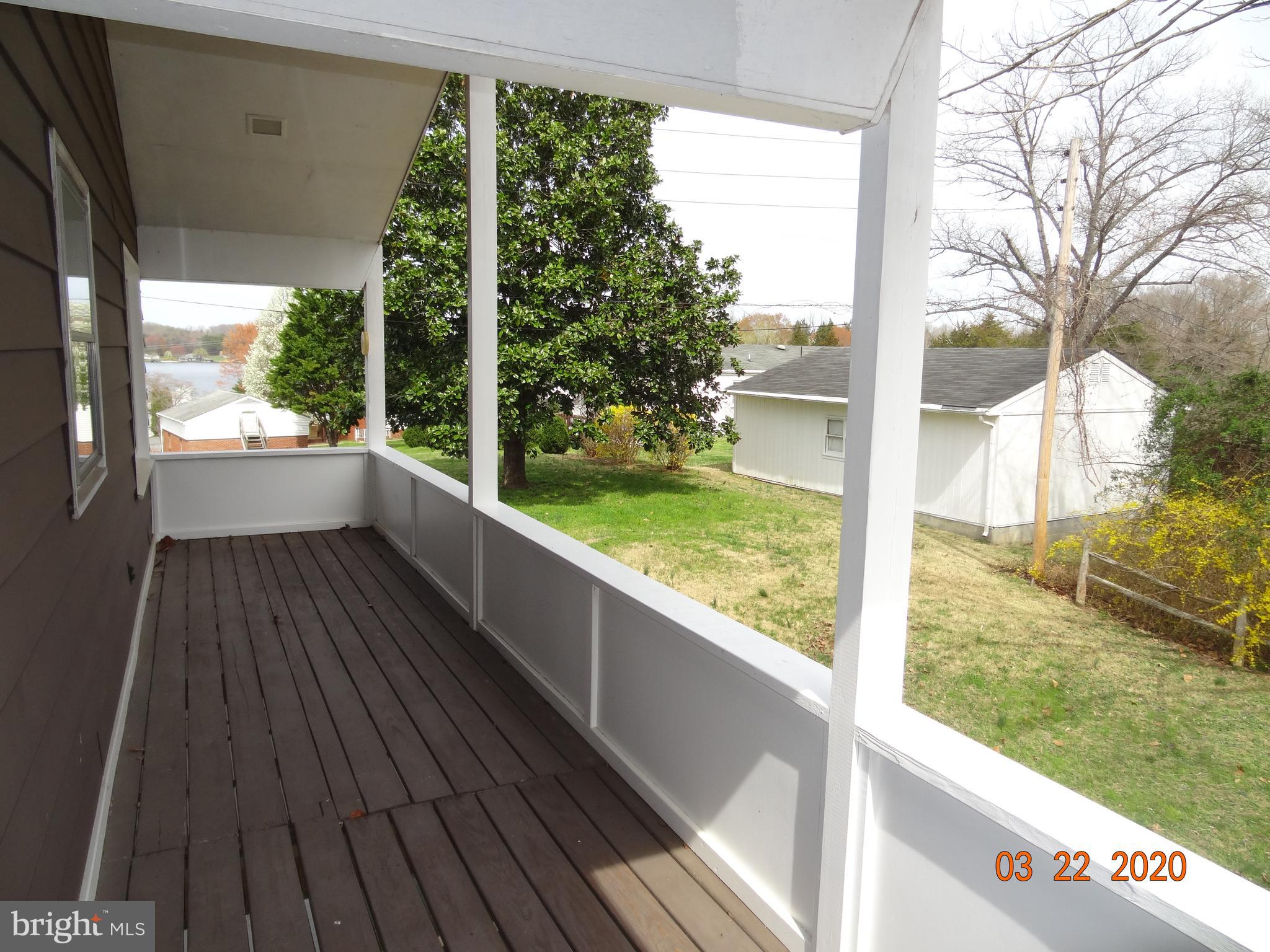 71 Fairview Road Louisa, VA 23093 - Photo 73 of 101 Back Balcony