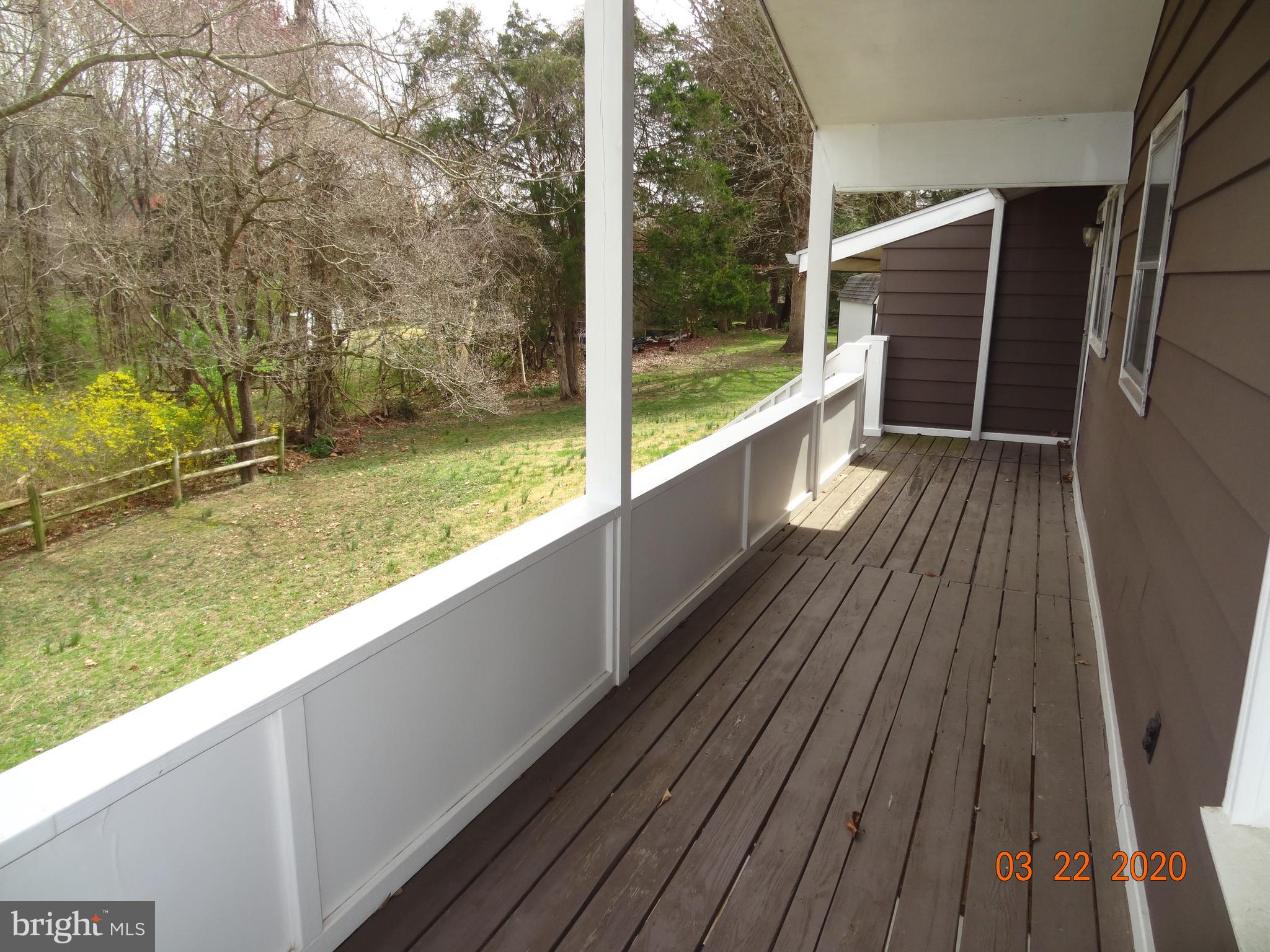 71 Fairview Road Louisa, VA 23093 - Photo 74 of 101 Balcony off the Back of the House