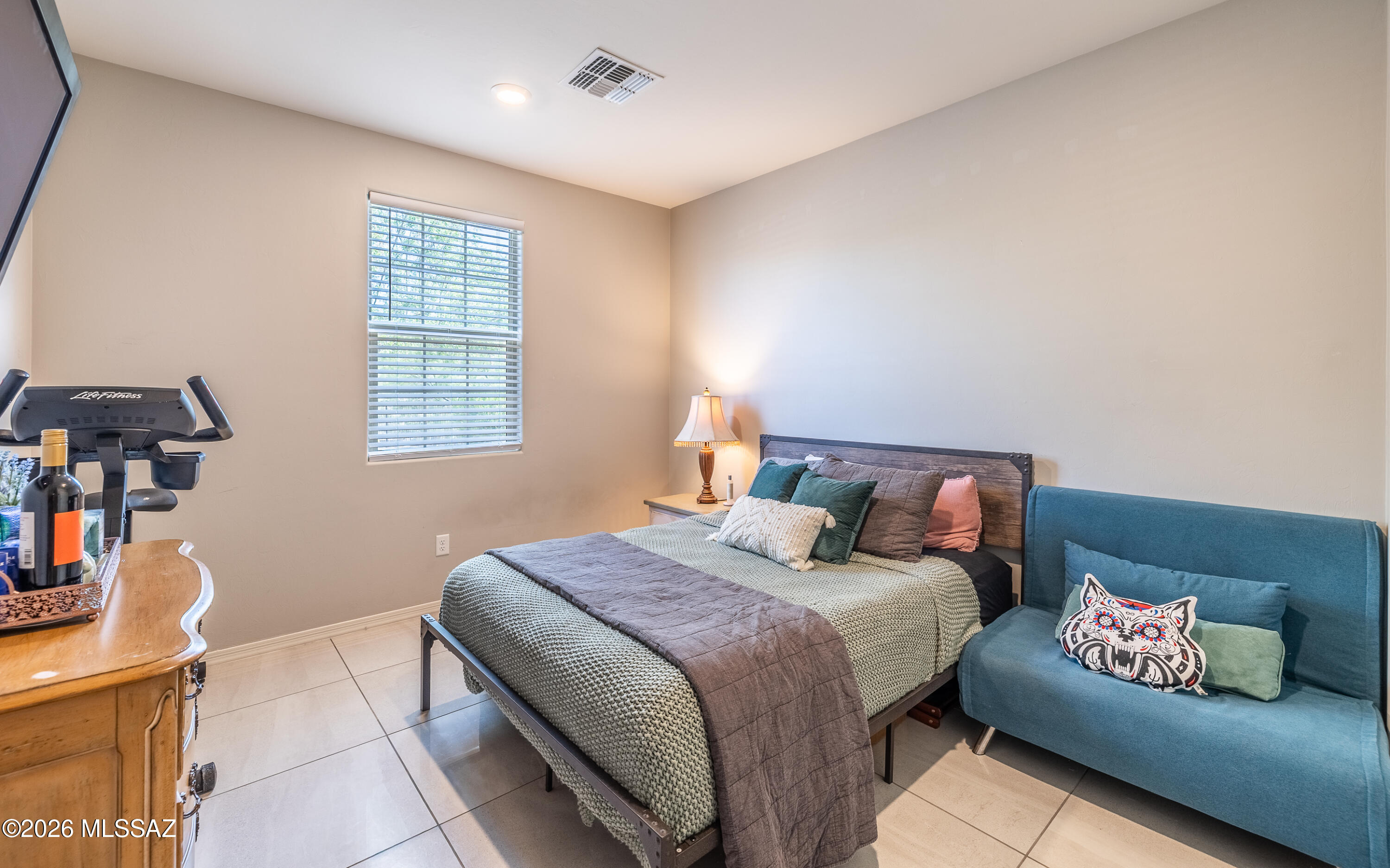 8635 North Rome Court Tucson, AZ 85742 - Photo 12 of 27 Master Bedroom