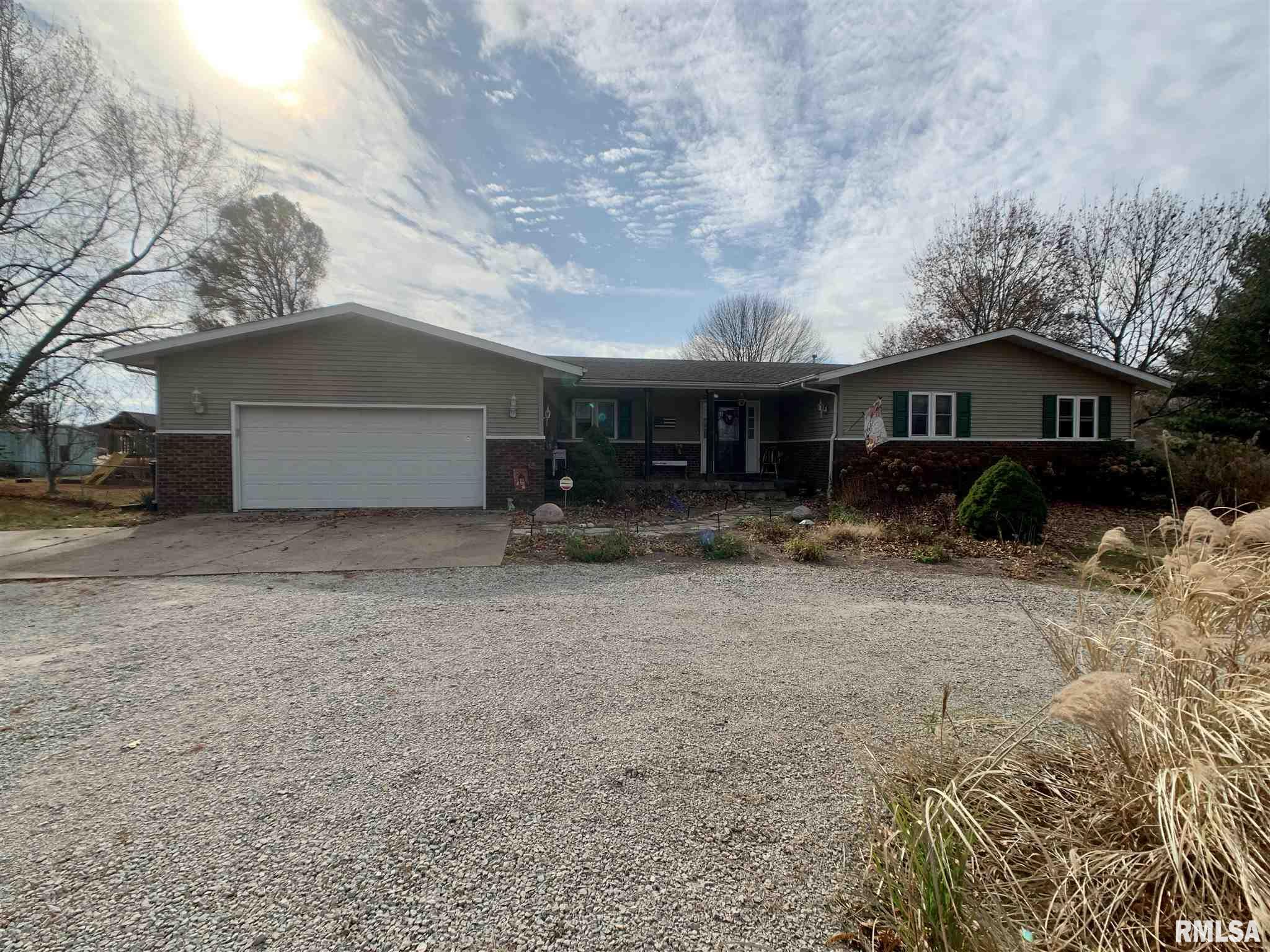 9130 Mechanicsburg Road Dawson, IL 62520 - Photo 1 of 46 Gallery Image 1