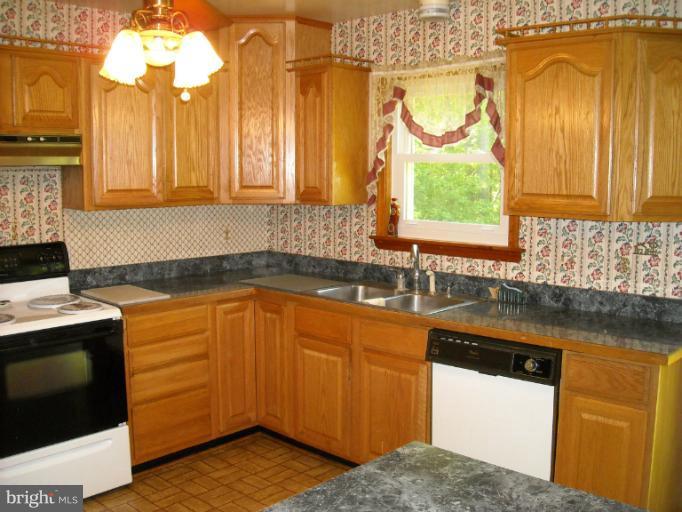 3411 Allday Road Huntingtown, MD 20639 - Photo 4 of 12 Kitchen