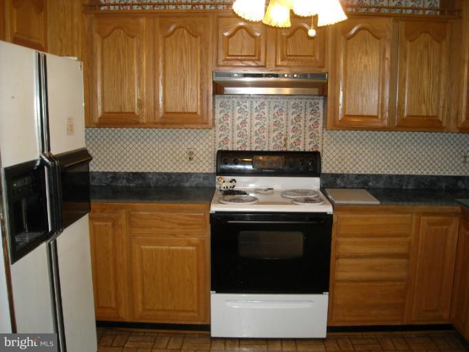 3411 Allday Road Huntingtown, MD 20639 - Photo 5 of 12 Kitchen