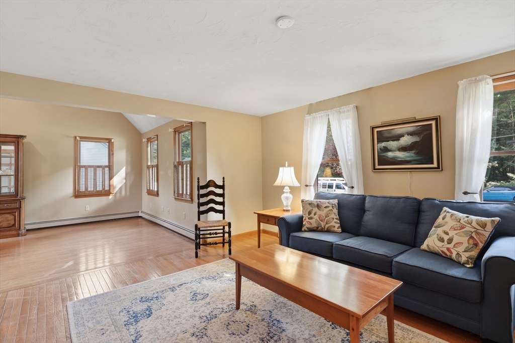 63 Jamestown Road Leominster, MA 01453 - Photo 5 of 42 Gallery Image 5