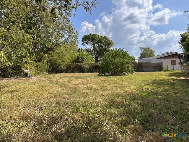 $85,000 | 210 Travis Street, Port Lavaca, TX 77979