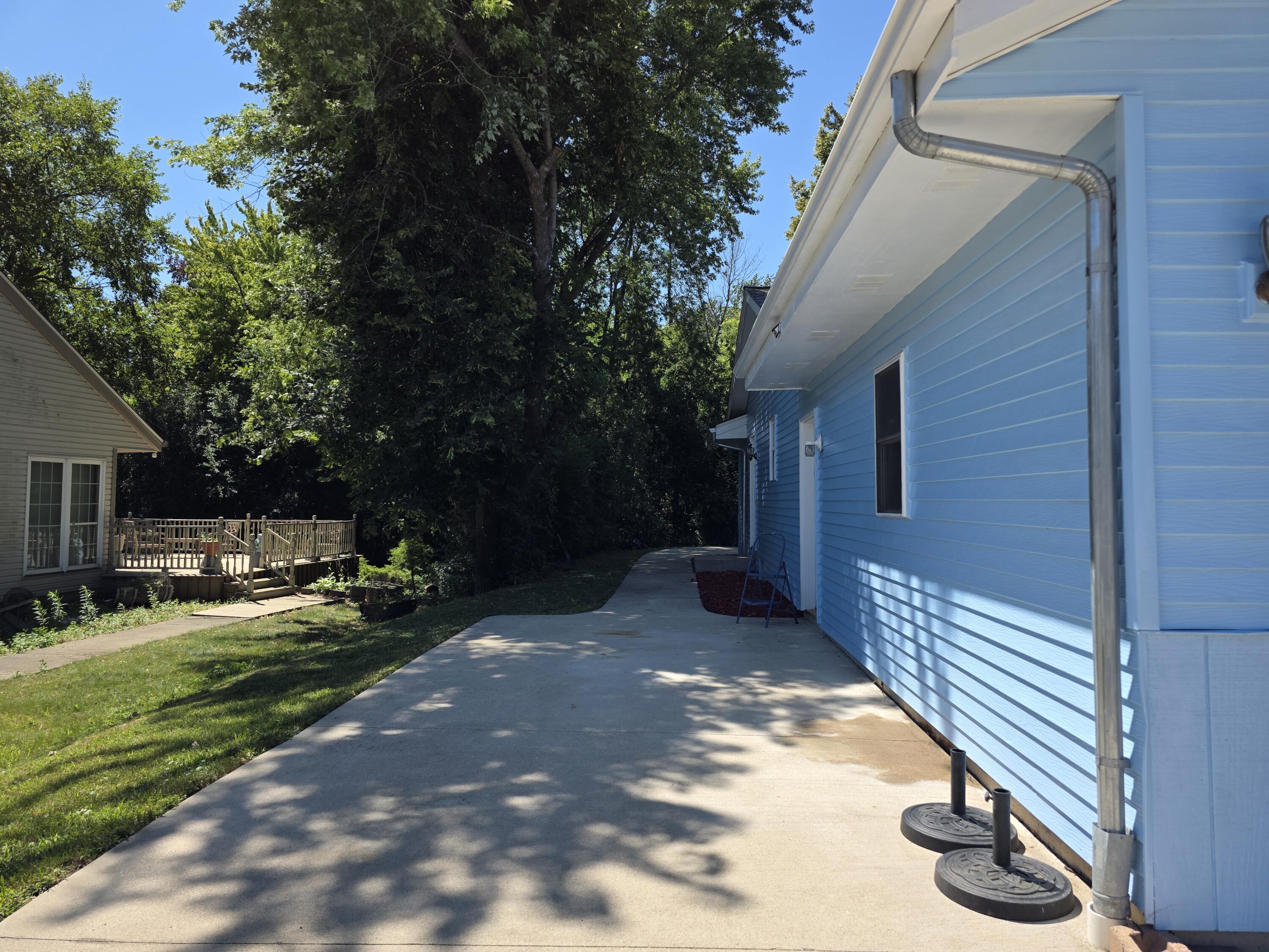 10719 West Calumet Road Milwaukee, WI 53224 - Photo 3 of 30 20260729_113526