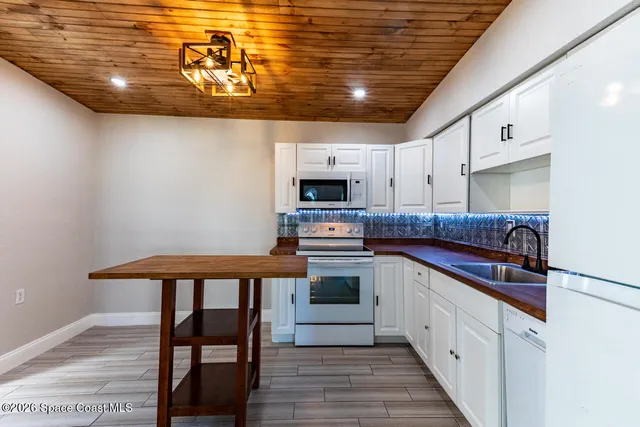 $1,850 | 177 Woodland Drive, Melbourne, FL 32904