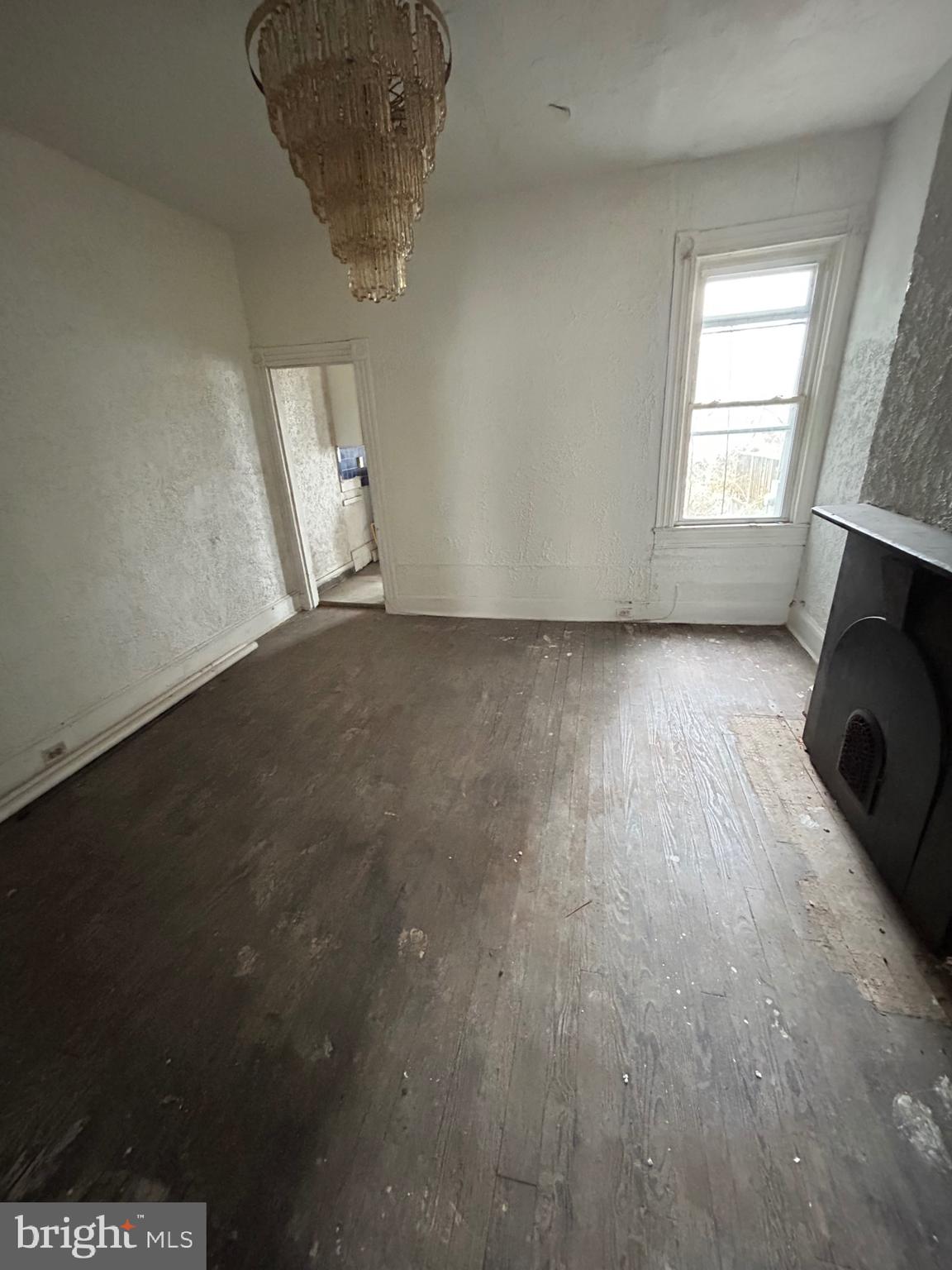 1539 North Broadway Baltimore, MD 21213 - Photo 3 of 11 Dining room