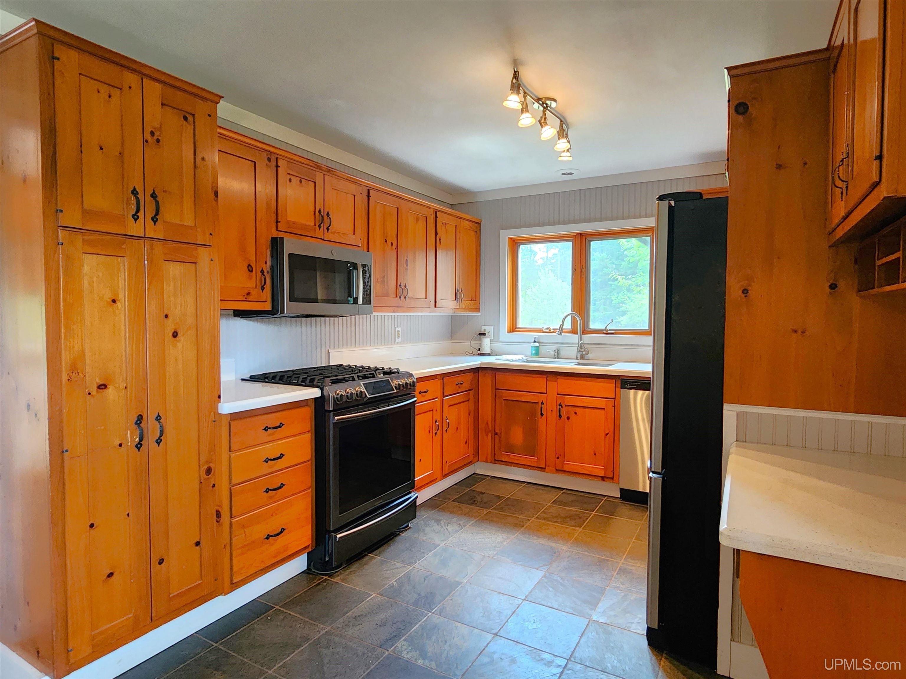 16224 Poor Farm Road Lanse, MI 49946 - Photo 18 of 92 Gallery Image 18
