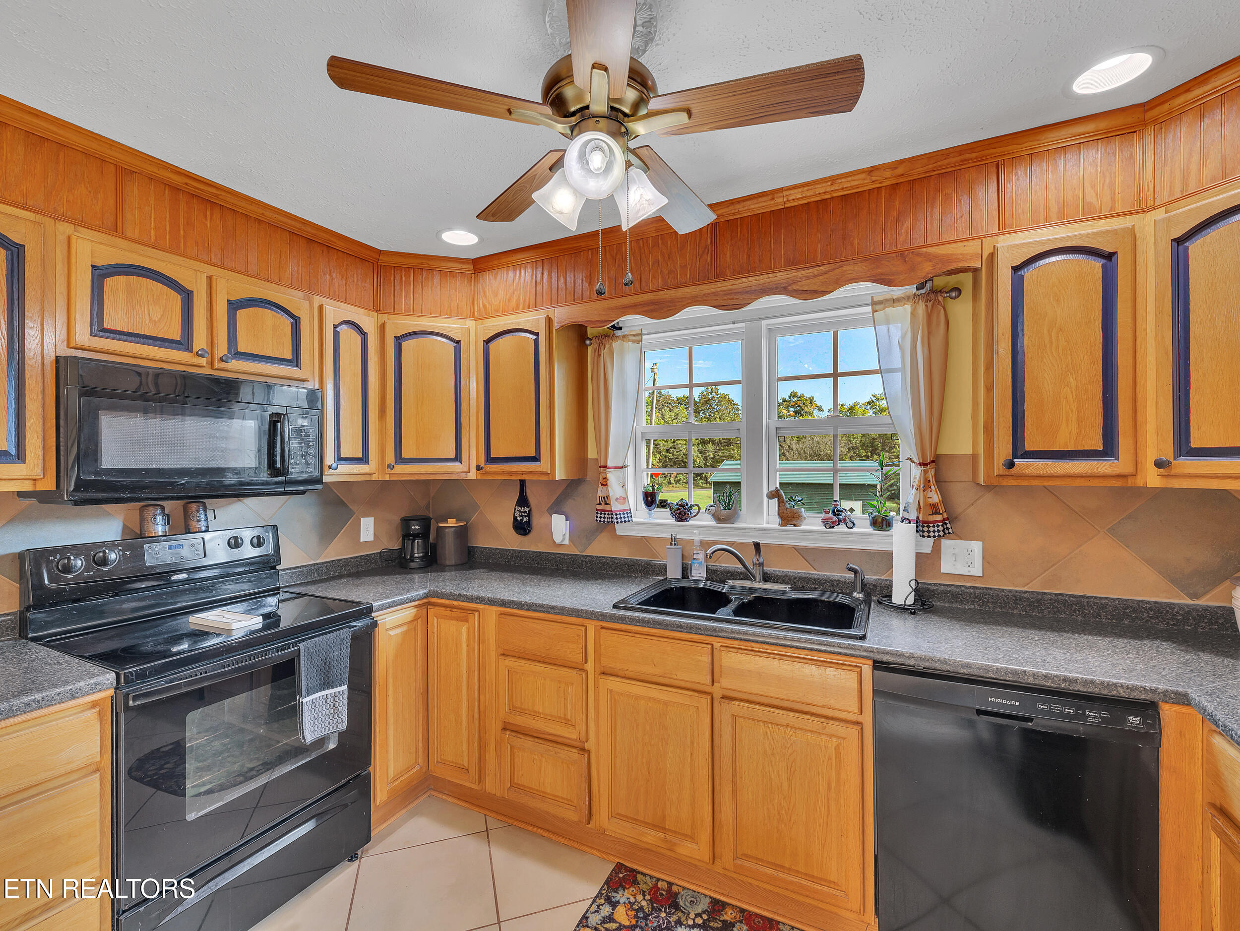 119 Frankfort Road Lancing, TN 37770 - Photo 12 of 42 12_25