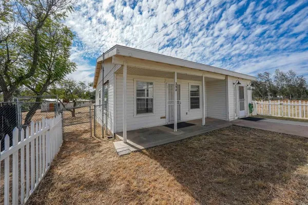 $820,000 | 354 Magnolia Avenue, Ramona, CA 92065