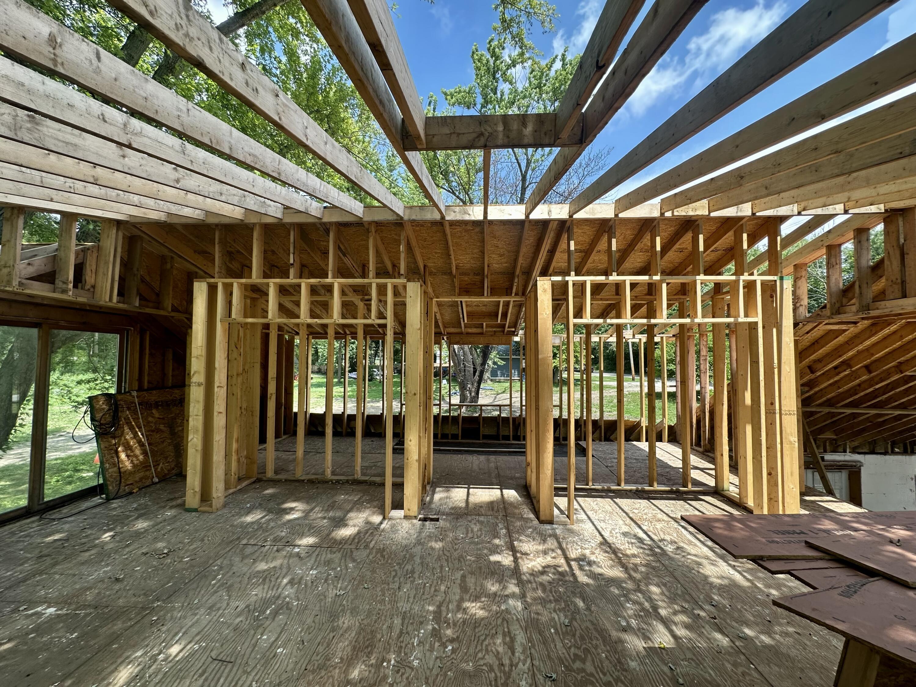 7838 North Walker Road New Carlisle, IN 46552 - Photo 6 of 15 a view of porch with a tv