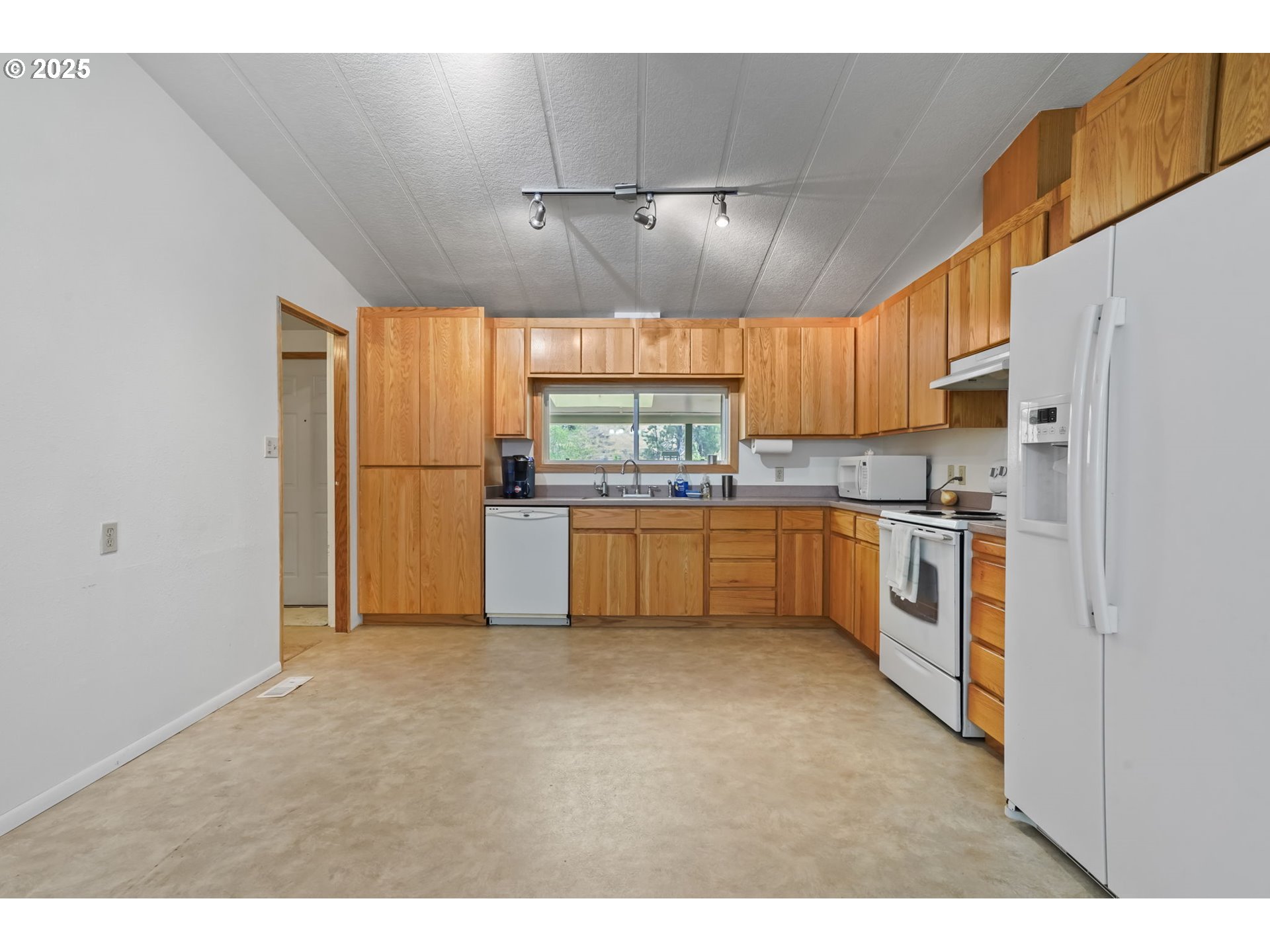 54312 Highway 86 Halfway, OR 97834 - Photo 14 of 36