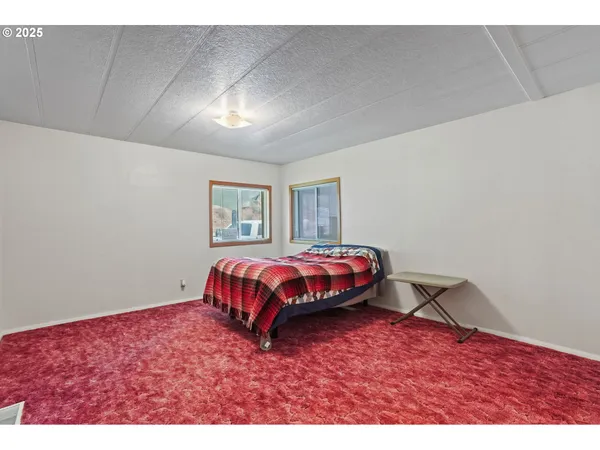 $300,000 | 54312 Highway 86, Halfway, OR 97834