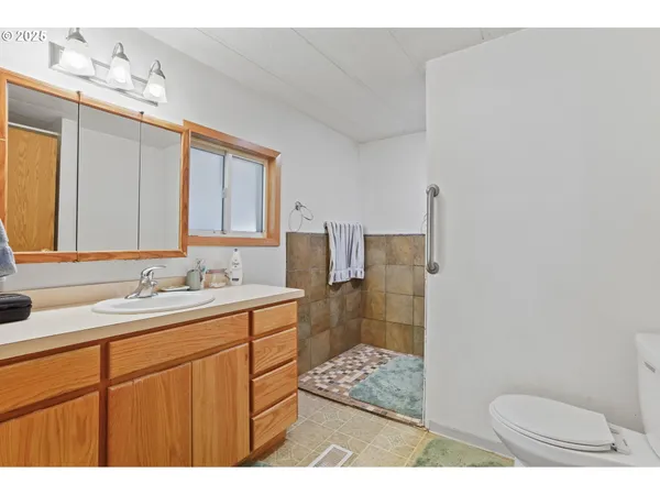 $300,000 | 54312 Highway 86, Halfway, OR 97834