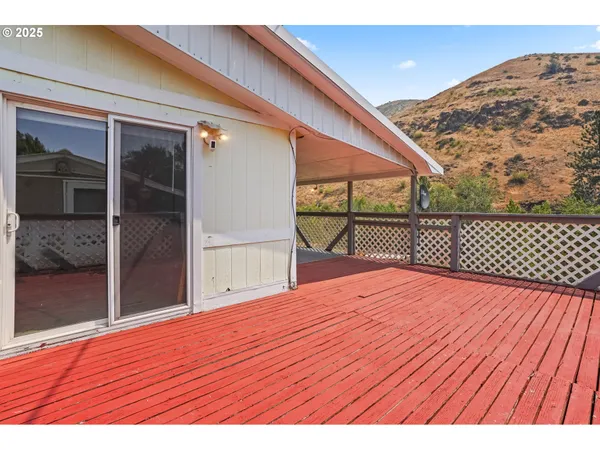 $300,000 | 54312 Highway 86, Halfway, OR 97834