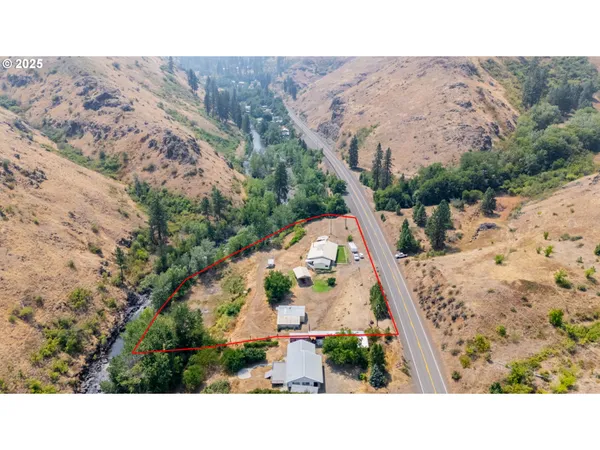 $300,000 | 54312 Highway 86, Halfway, OR 97834