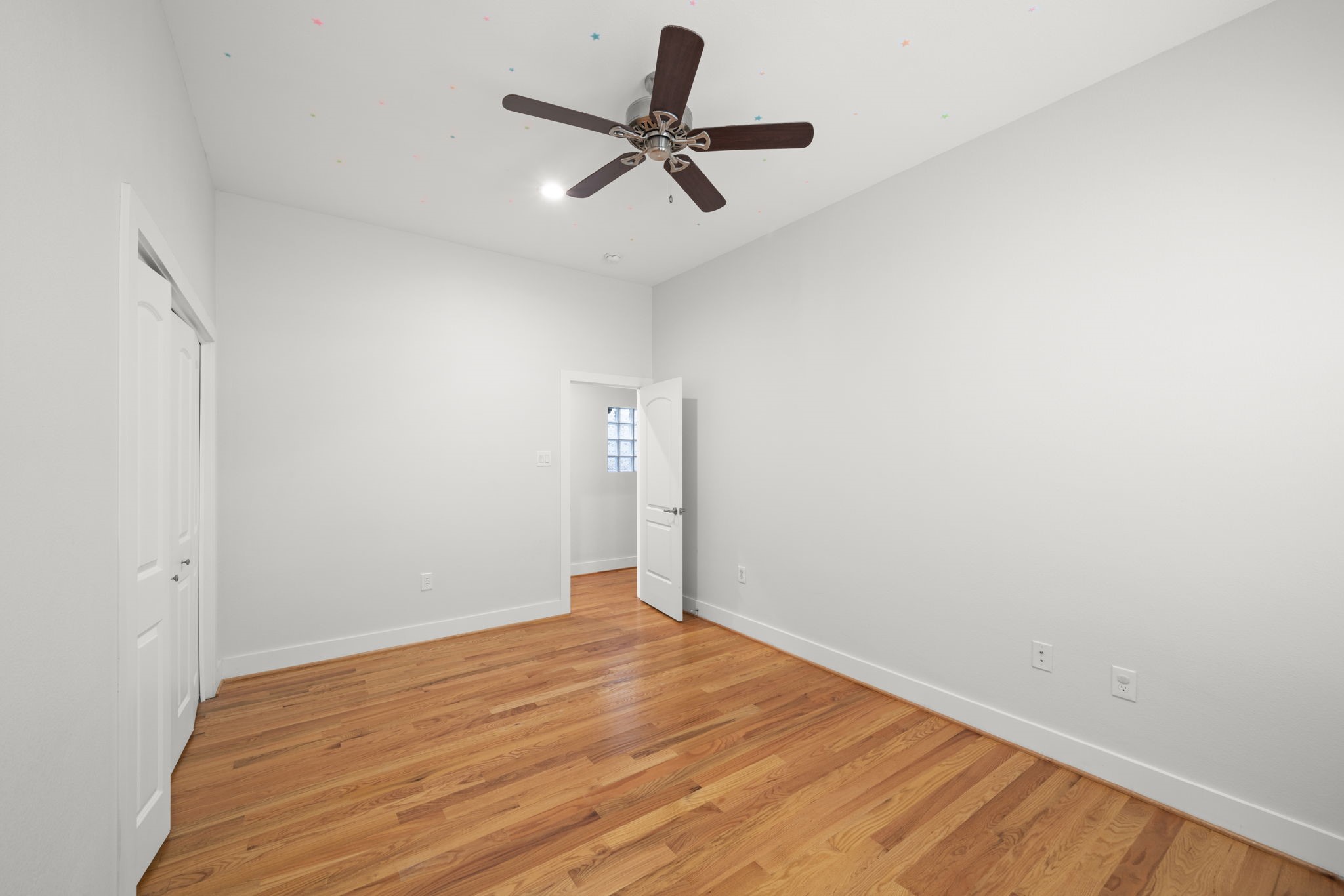 206 Burr Street, Unit A Houston, TX 77011 - Photo 39 of 46