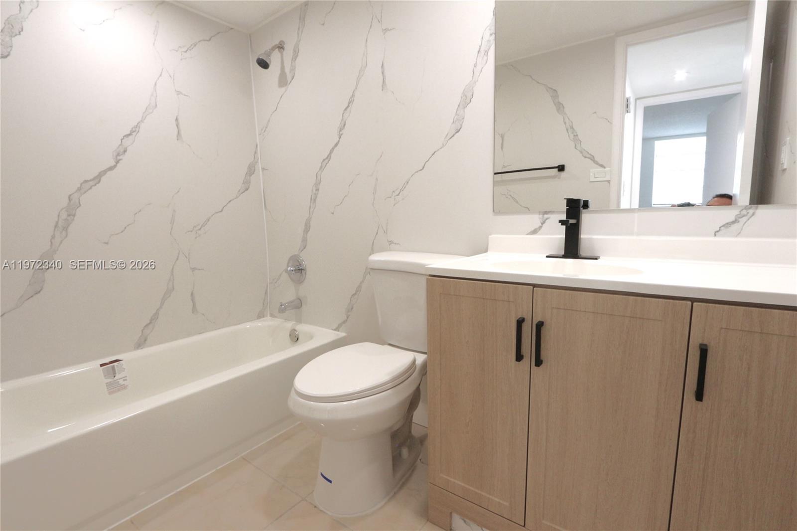 4550 Northwest 9th Street, Unit 305E Miami, FL 33126 - Photo 14 of 22