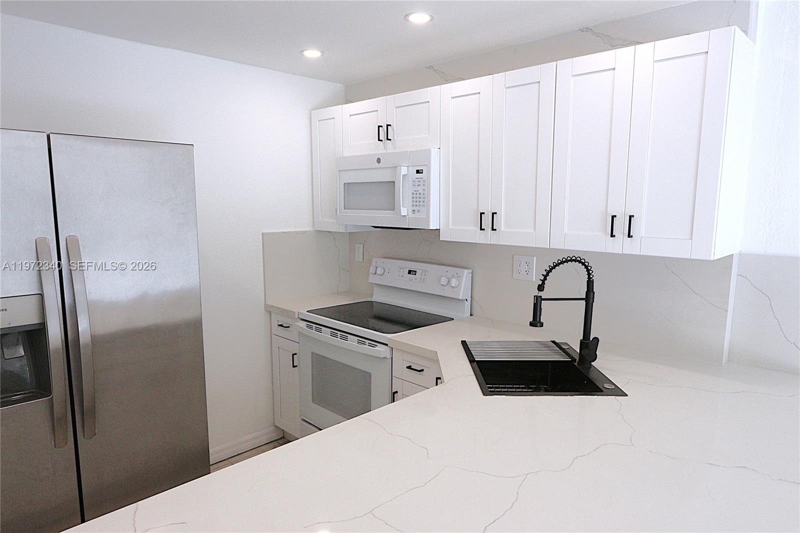 4550 Northwest 9th Street, Unit 305E Miami, FL 33126 - Photo 16 of 22