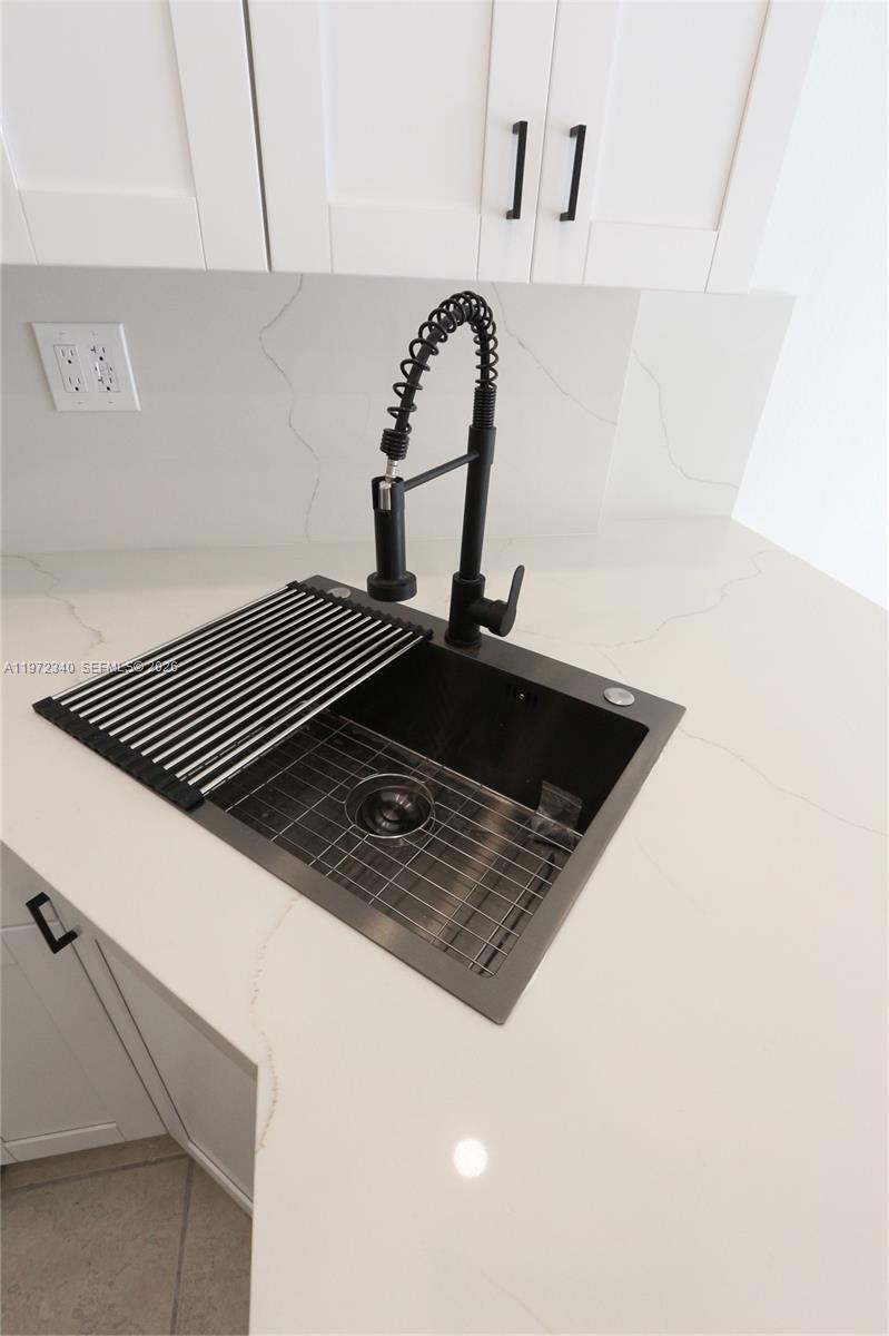 4550 Northwest 9th Street, Unit 305E Miami, FL 33126 - Photo 21 of 22