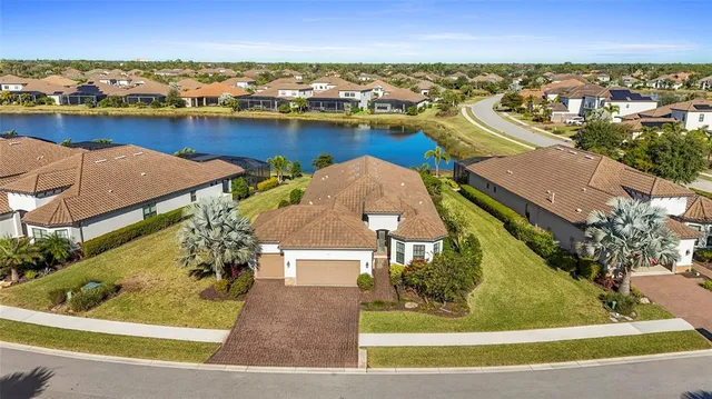 $1,275,000 | 5424 Trails Bend Court, Sarasota, FL 34238