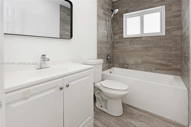 $5,900 | 1110 South 14th Avenue, Unit 1110, Hollywood, FL 33020