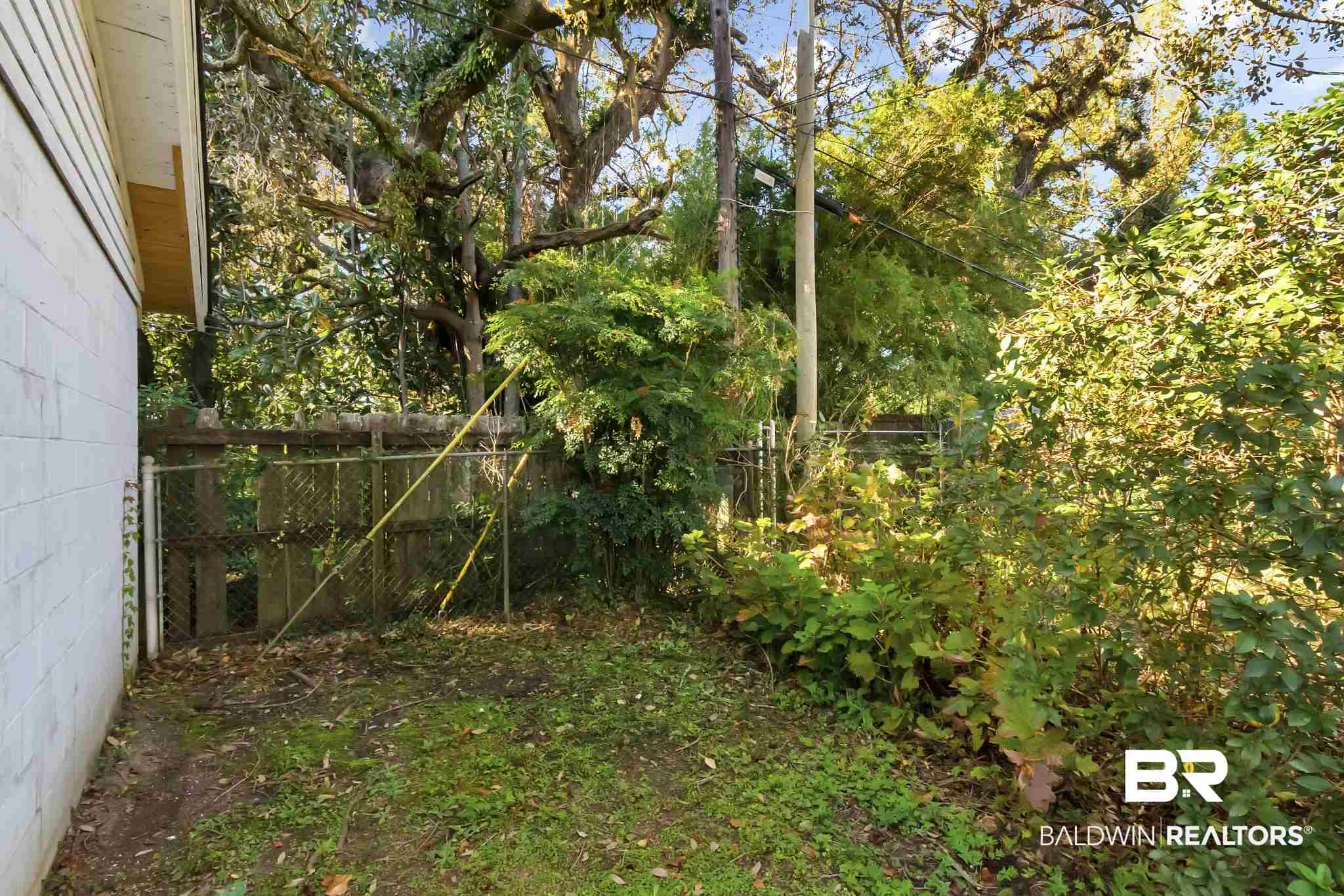 2608 Spring Hill Avenue Mobile, AL 36607 - Photo 33 of 36