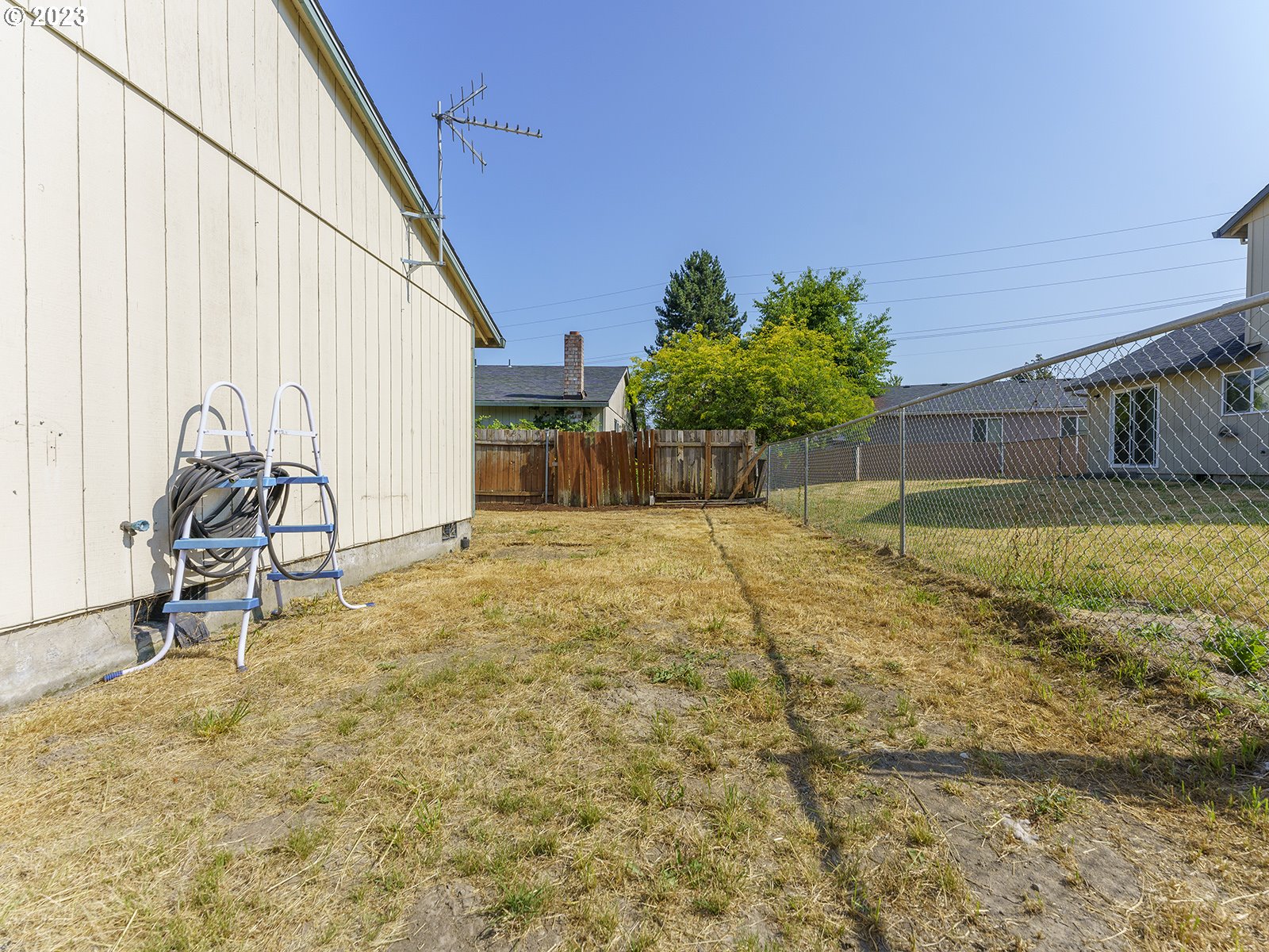 964 Southwest 179th Avenue Beaverton, OR 97003 - Photo 27 of 27 a view of a backyard