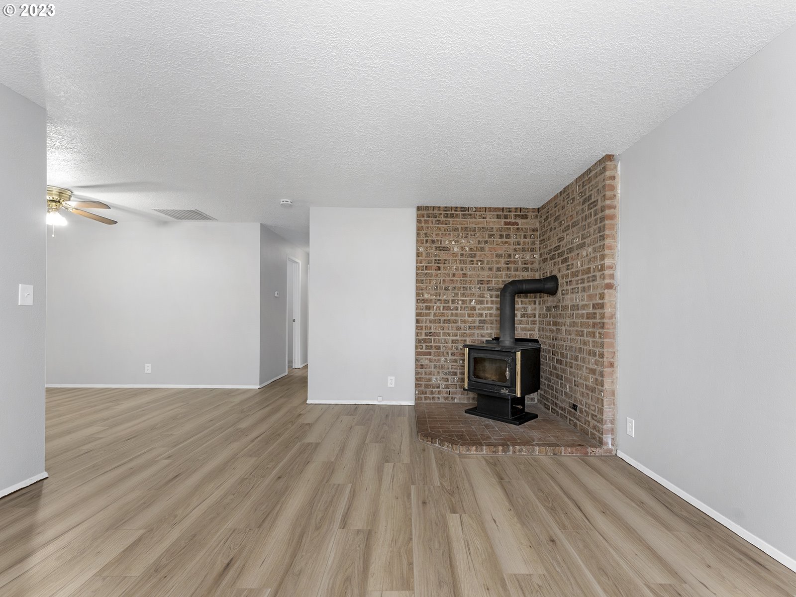 964 Southwest 179th Avenue Beaverton, OR 97003 - Photo 5 of 27 a view of empty room with wooden floor