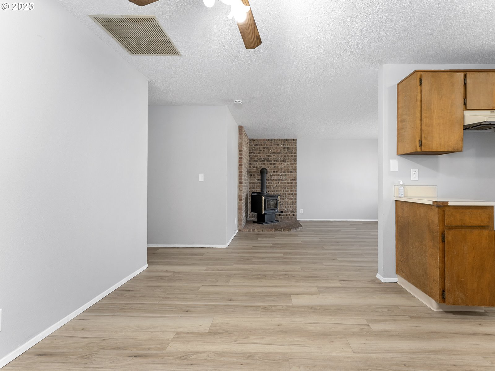 964 Southwest 179th Avenue Beaverton, OR 97003 - Photo 8 of 27 a view of kitchen and utility room